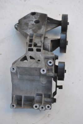 Кронштейн генератора a6402021040 mercedes w169 фото №1