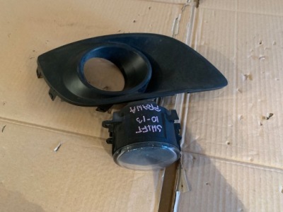 Suzuki swift 10-13 решітка правий протитуманна фара фото №1