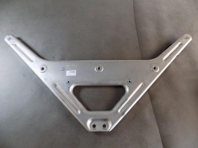 Vw touareg iii кронштейн чашка 4m0806303 фото №1