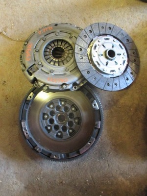 Колесо двухмассовый маховик сцепление a6510305405 mercedes w246 фото №1