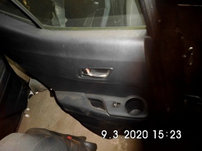 Toyota c-hr оббивка обшивка двері лівий задня фото №1