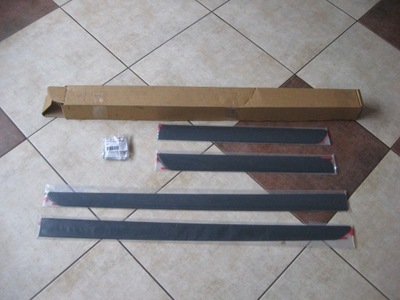 Накладки дверь - land rover discovery sport b5 2015 фото №1