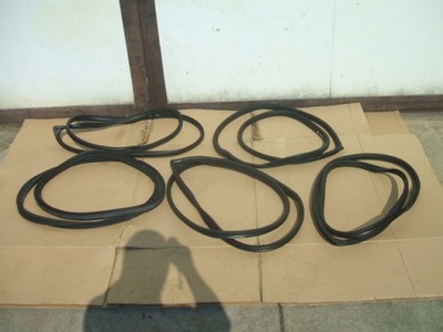 Kia niro прокладка кришки багажника двері фото №1