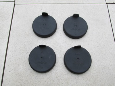 Заглушка кришка лампи перед лінза b-max 2013 фото №1