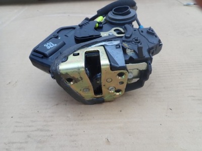 Toyota corolla e12 02- замок дверь задний левый sb фото №1