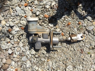 Mitsubishi l200 2006- насос гальмівна фото №1