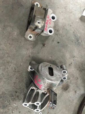 Fiat doblo ii 1.3 кронштейн двигателя правая левая фото №1