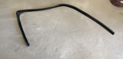 Mitsubishi colt 09-12 прокладка дверь правый перед фото №1