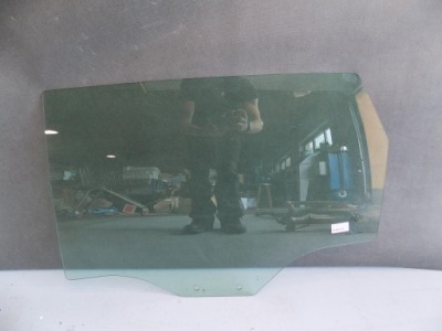 Skoda karoq стекло дверь левый задняя 2018 575845025 фото №1