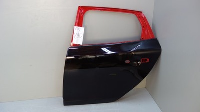 Volvo v40 двері ліва задня фото №1