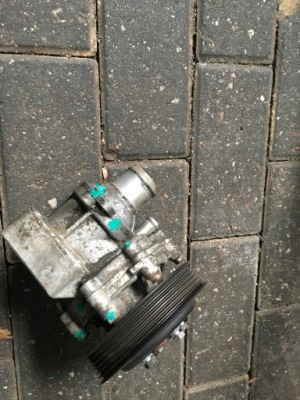 Насос wody volvo s80 xc90 4.4 v8 фото №1