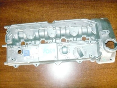 Крышка клапанов mercedes sprinter 2,2 cdi nowa фото №1