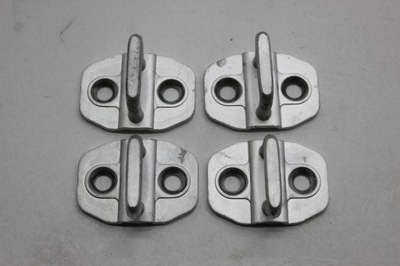 Infiniti q30 засувка двері 11000049b фото №1