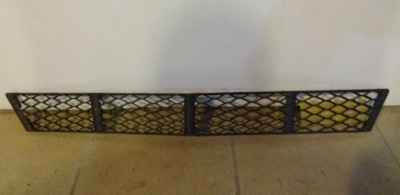 Решётка средняя бампера mercedes e-klasa рестайлинг фото №1