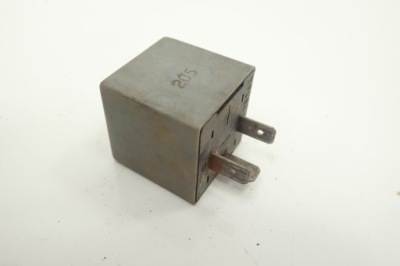 Mercedes реле поворотники 0195450232 фото №1