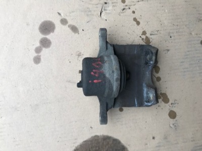 Суппорт передний правый hyundai i40 фото №1