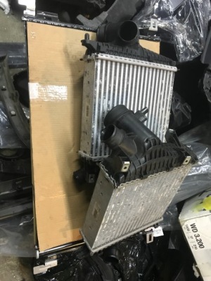 Porsche cayenne 9y0 интеркулер 4mo145804aq правый фото №1