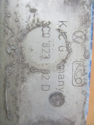 Vw passat b6 петля капот 3co823302d фото №1