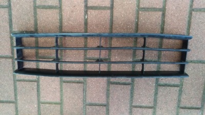 Решітка середня skoda octavia ii 1z0853677c фото №1