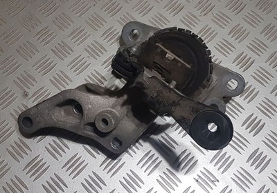 Trafic iii vivaro подушка кронштейн двигуна фото №1