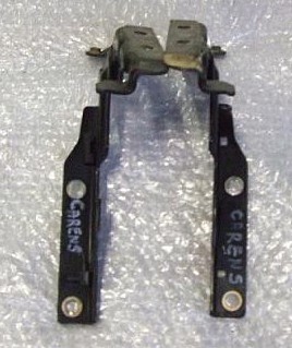 Kia carens 2005r петля капот оригинал фото №1