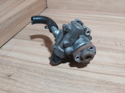 Насос підсилювача audi a3 8l 1.8 03a145457 фото №1