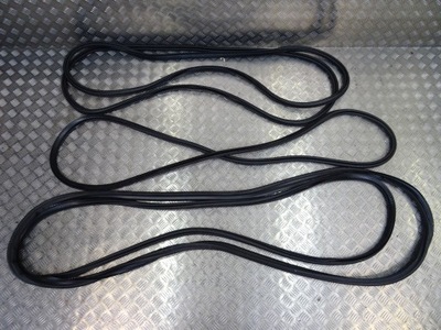 Volvo xc60 ii прокладка дверь правая левая задняя фото №1