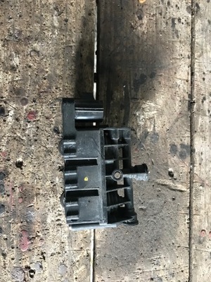 Range rover клапан підвіска rvh500060 фото №1