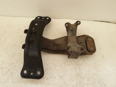 Кронштейн підпора коробки subaru legacy iv outback фото №1