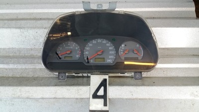 Volvo v40 2.0 16v спидометр фото №1