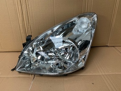 Toyota corolla verso левая лампа фото №1