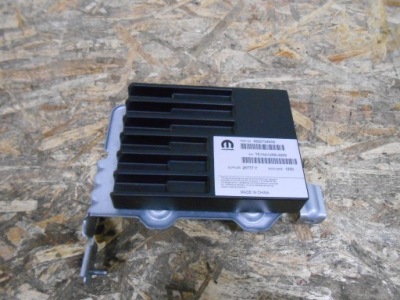 Chrysler pacifica 2016-20 усилитель 68207345ae фото №1