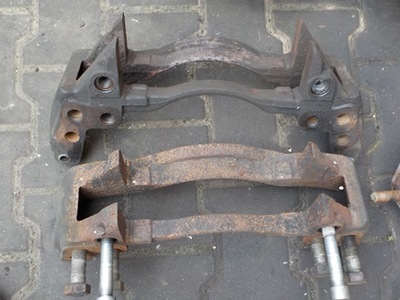 Scania скоба лапа суппорт фото №1