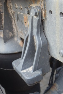 Mercedes actros левый отбойник подушка мост mp3 mp2 фото №1