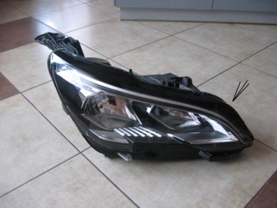 Правая обычная led - peugeot 3008 ii - 5008 ii 2017 фото №1