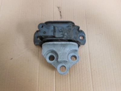 Подушка кронштейн двигуна jeep renegade 00519385500 фото №1