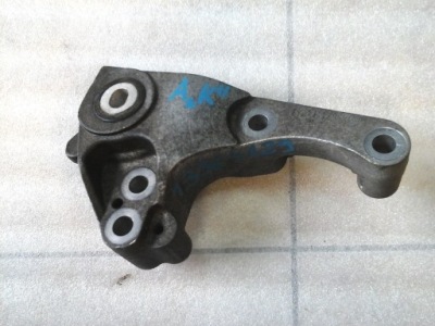 Opel astra k 5 2017-2021 rok кронштейн кронштейн коробки 13364129 фото №1