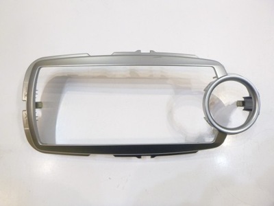 Рамка радіо панелі аварійних toyota yaris iii 2011- фото №1