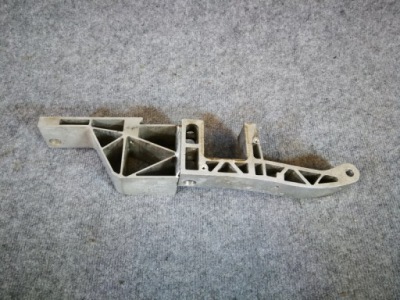 Porsche panamera 970 gts кронштейн кронштейн правый фото №1