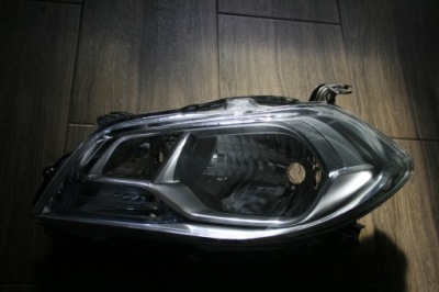 Suzuki sx4 cross ліва лампа перед фото №1