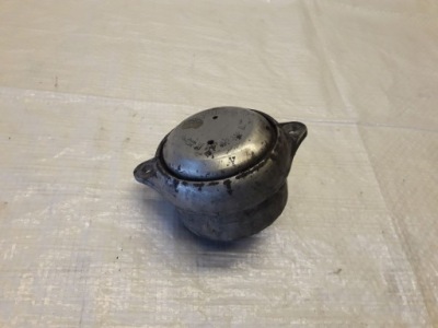 Porsche 911 996 подушка двигуна фото №1