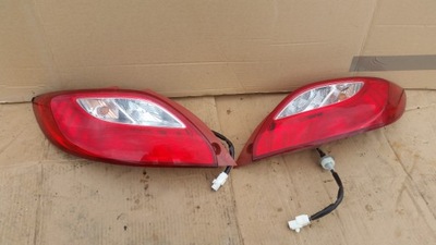 Mazda 2 ii лампа задняя левая/правая задняя d65151160 фото №1