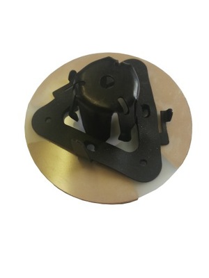 Кронштейн захист сонцезахисний chrysler 05137530a фото №1