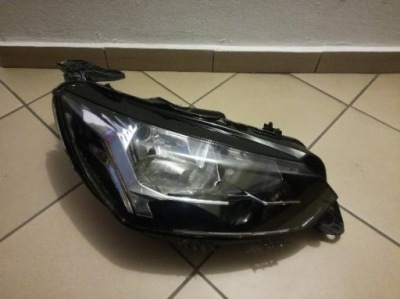 Peugeot 208 звичайна лампа передня перед 9823193880 фото №1
