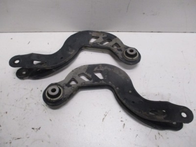 Важіль важелі задня mercedes a klasa 176 amg фото №1