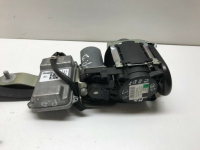 W204 ремень безопасности правый перед a 2048606885 фото №1