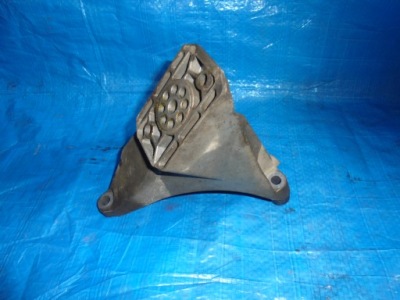 Кронштейн кронштейн двигателя audi a6 rs6 c6 4f0199308ae фото №1