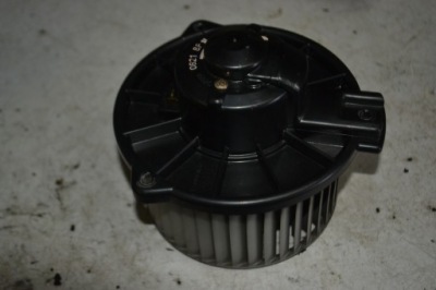 Вентилятор повітродувка toyota yaris i 194000-0821 фото №1