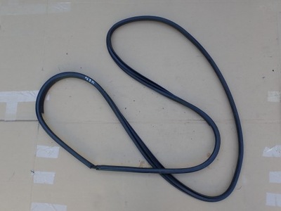 Toyota iq 08-12 прокладка отверстие дверь правая фото №1