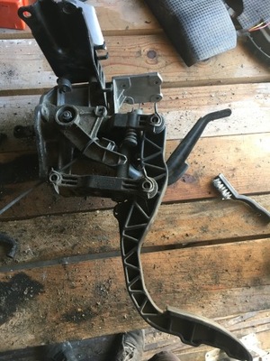 Scania 4 педаль газа фото №1